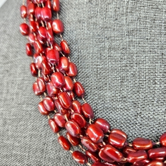 VINTAGE Plastic Beaded Burgundy Red Twisted Convertible Necklace Hong Kong - Picture 4 of 7